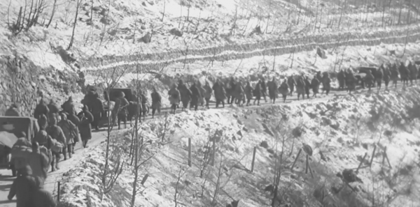 我們不是在撤退,只是換個方向進攻。美國紀錄片長津湖戰役(四) 我們不是在撤退,只是換個方向進攻。美國紀錄片長津湖戰役(四)