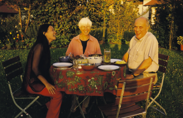 龔琳娜：手撕王菲因“忐忑”出圈，嫁二婚老外與母親斷聯10年