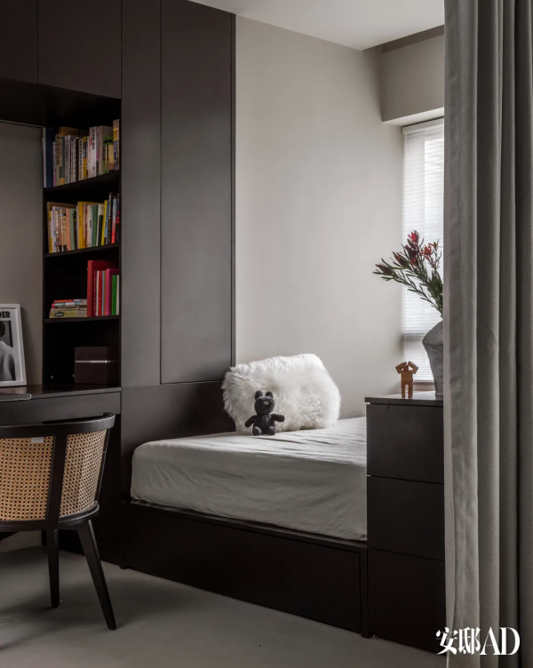 巧用大地色系，時尚買手店主理人擁有了“留白”小宅