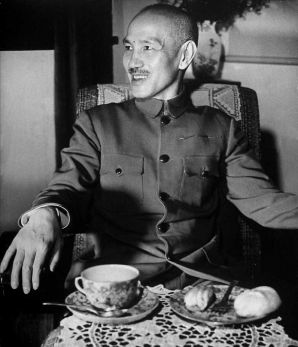 蔣介石曾言：世上只有兩人能取代我，除了毛主席，另一人是誰？