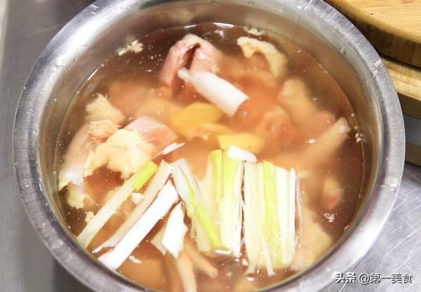 雞肉和茶樹菇這樣一起燉,鮮到骨子裡,廚師長分享地道農家做法 雞肉和茶樹菇這樣一起燉,鮮到骨子裡,廚師長分享地道農家做法