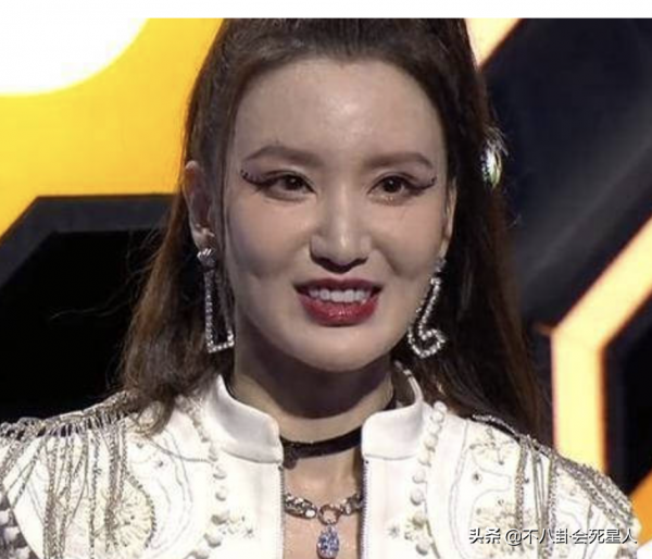 中年女星整容後遺症一堆！臉像鞋拔子，不敢做大表情，演戲沒法看