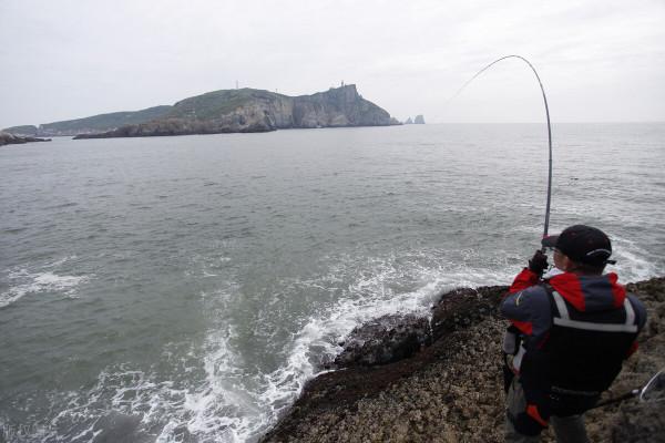 釣魚人釣魚時怎麼選購海竿