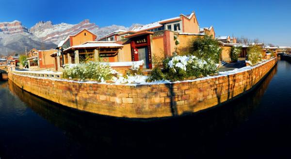 雪後廟荒村,翠竹白雪,如同一幅清淡素雅的水墨畫 雪後廟荒村,翠竹白雪,如同一幅清淡素雅的水墨畫