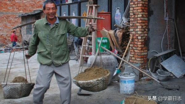 農村陷入“中年危機”，越來越多頂樑柱倒下，一家之主還能撐多久