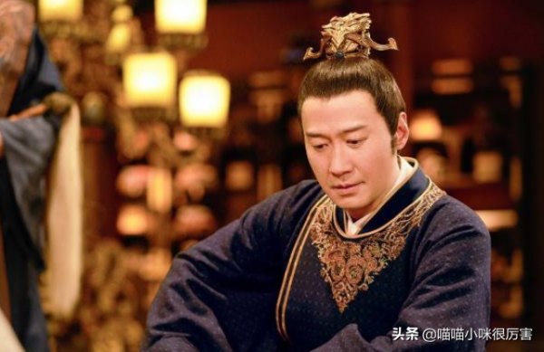 10對撞臉的明星,同臉不同命,有人公開互撕,有的演技天差地別 10對撞臉的明星,同臉不同命,有人公開互撕,有的演技天差地別