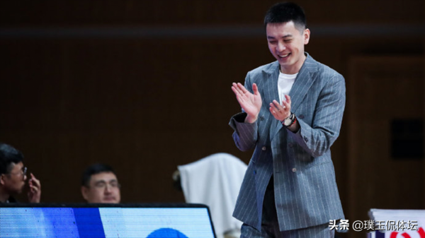 三訊息！遼籃洋帥抵達諸暨，新疆湧現1米97新星，CBA冠軍戒指曝光