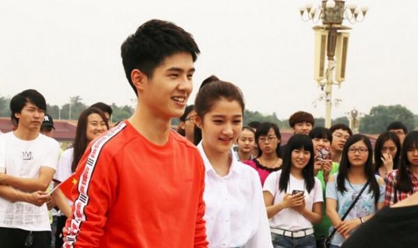 陽光少年劉昊然和關曉彤的合照,你喜歡他們合唱的歌曲嗎? 陽光少年劉昊然和關曉彤的合照,你喜歡他們合唱的歌曲嗎?