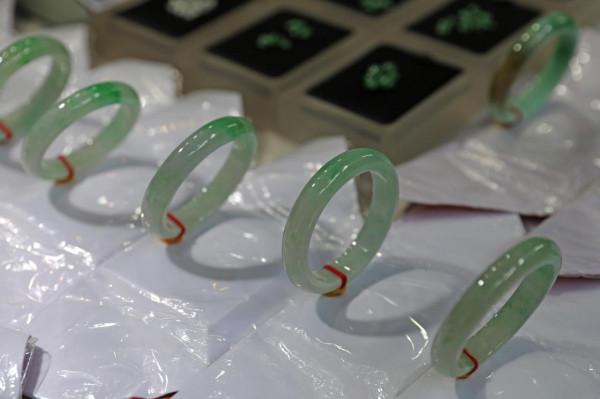 廣州玉器街深藏窄巷中，曾經的市井天堂，玉石價格從5元到幾萬元