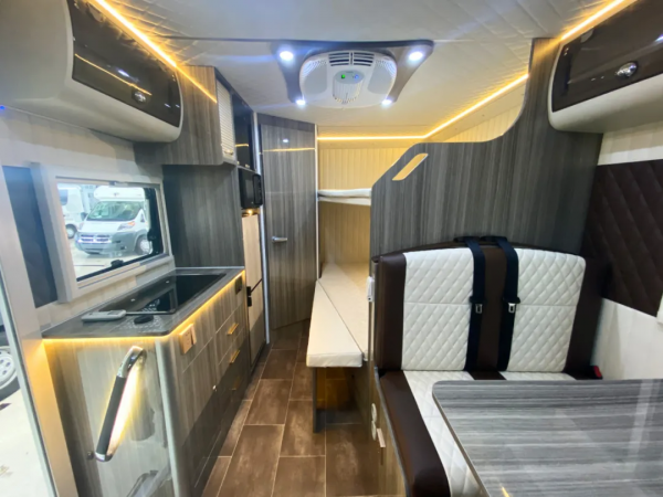 商旅兩用丨榮冶林道奇公羊RCZ600新品上市 V6發動機 內飾精緻上檔次 商旅兩用丨榮冶林道奇公羊RCZ600新品上市 V6發動機 內飾精緻上檔次