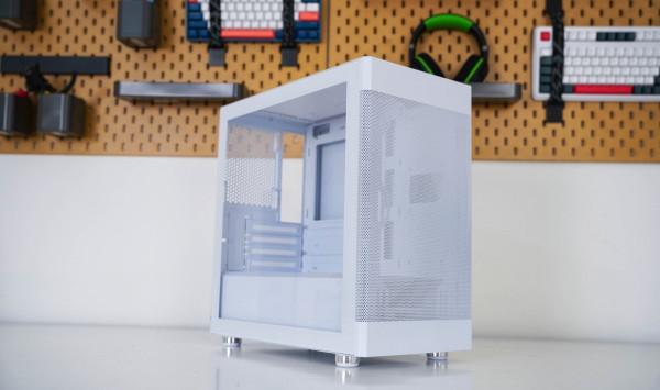 雪裝中的紛呈色彩，主流電競桌面主機裝機分享