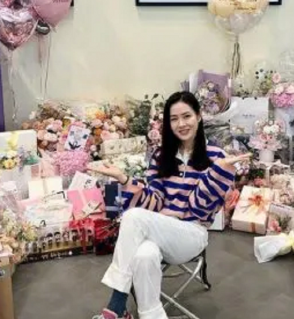 孫藝珍還顯老？40歲生日照狀態美呆了，穿粉色素顏都是“少女臉”