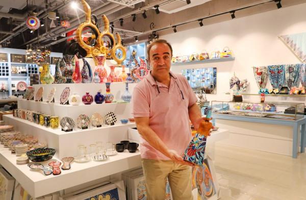 南京路上來了個進博“大巴扎”