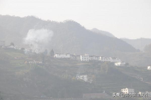 一個人在陝南漢江搭船旅遊，被一個貌似純良的女子訛錢，我有點懵