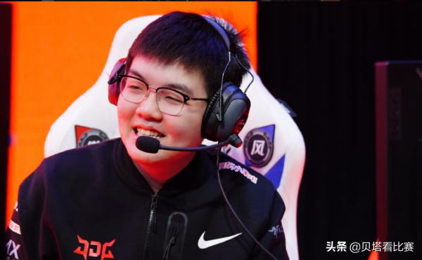 wink迴歸後迎來首秀！IG首發wink下路對線hope，369上路大戰Zika