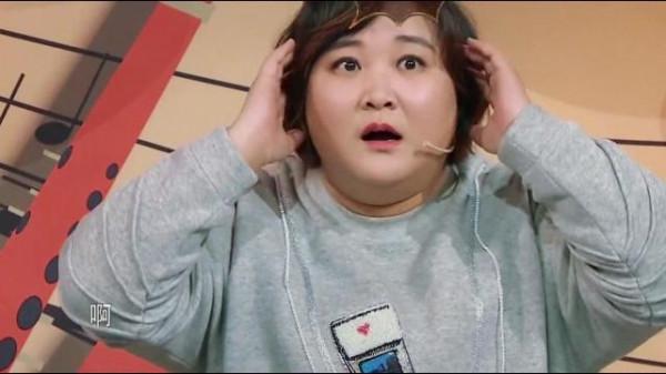 著名導演炮轟賈玲：你和張小斐只顧著掙錢，沒有絲毫同情心