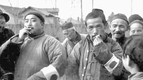 撐死生父，槍殺妻兒；山東巨匪劉黑七，到底有多兇殘