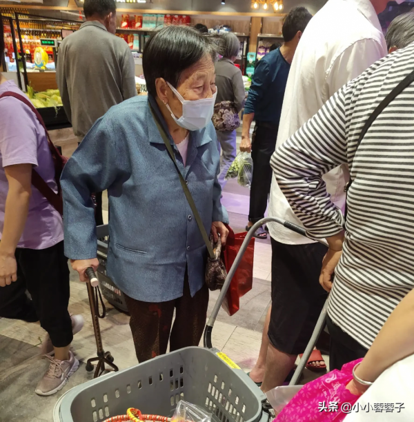 從養老院裡見證老人的心酸生活。這也許是年老後的你