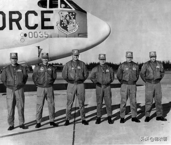 年輕人都該有的單品——飛行夾克 年輕人都該有的單品——飛行夾克