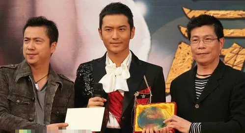 吃透了“三碗麵”的黃曉明，註定要比楊穎更“幸運”