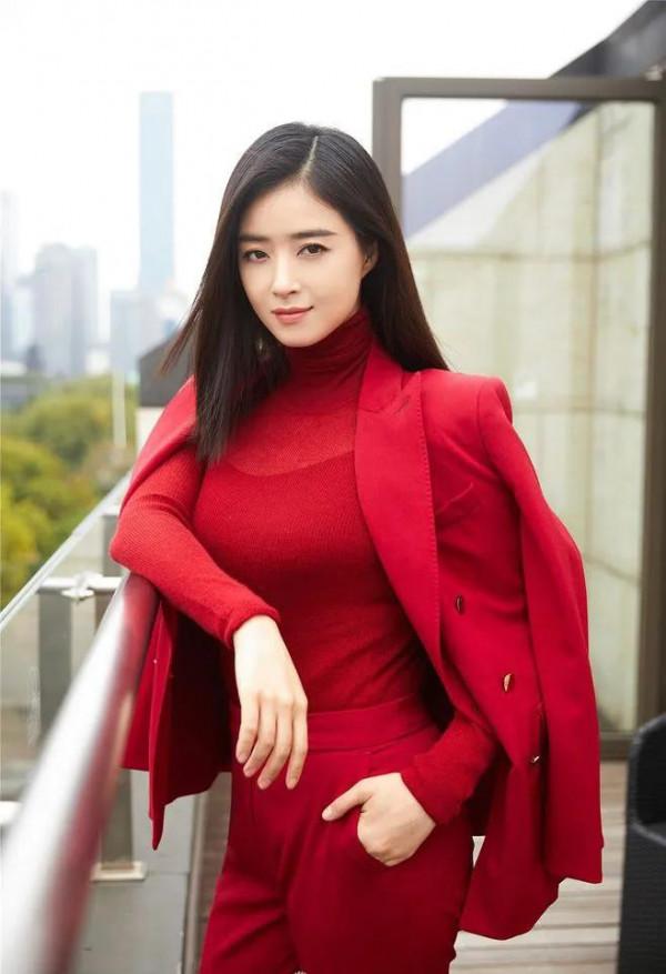 蔣欣：娛樂圈中的“微胖”女神