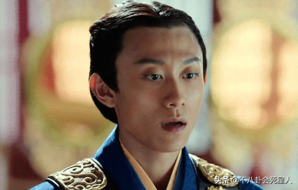 男星古裝站姿對比,誰儀態差誰尷尬,看到愛豆我笑了 男星古裝站姿對比,誰儀態差誰尷尬,看到愛豆我笑了