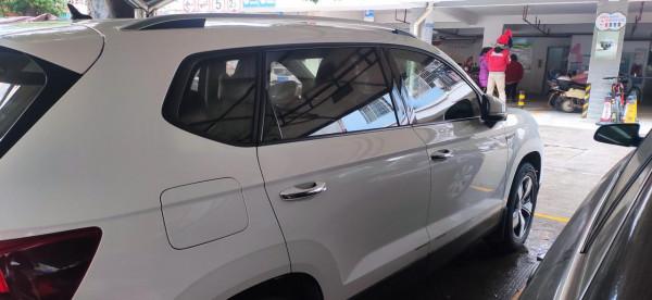 前擋風玻璃去油膜作業