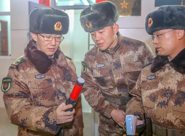 除夕，將軍站崗