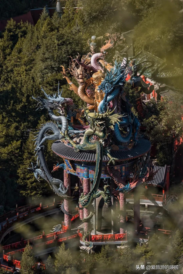 看展喝咖啡、賞壁畫、聽古樂…這座城市的寺廟也太厲害了吧