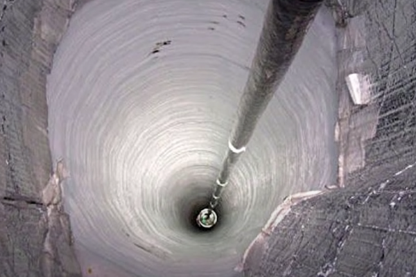 科學家探索地球最深處，是發現了什麼，讓他們終止了繼續挖掘