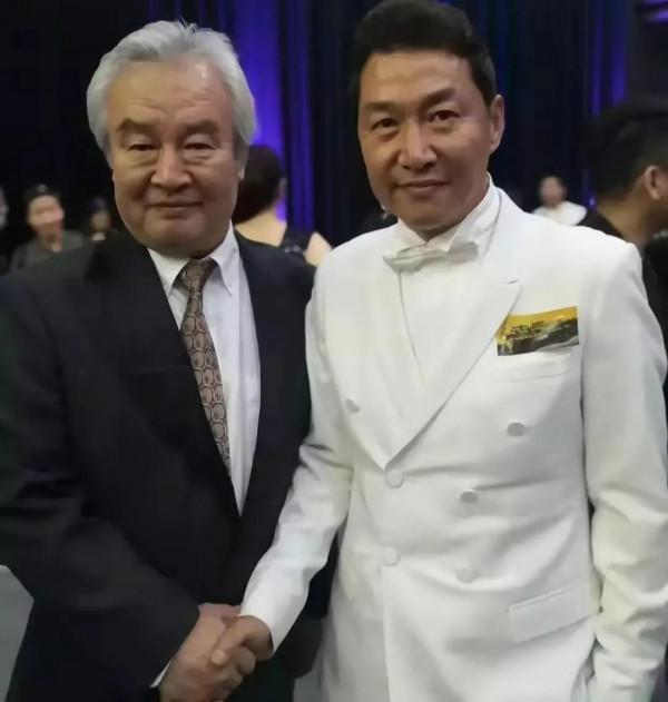 趙燕國彰：中考全縣第二，憑《插翅難逃》爆紅，妻子是瑞典大美女