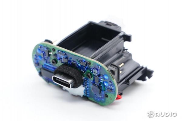 黑鯊鳳鳴真無線藍芽耳機拆解，自研超低延時，支援遊戲超低延時