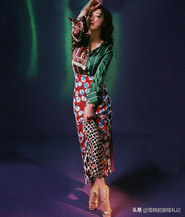 女人過了40，別刻意裝嫩！這3種打扮要不得，讓人笑話還沒氣質