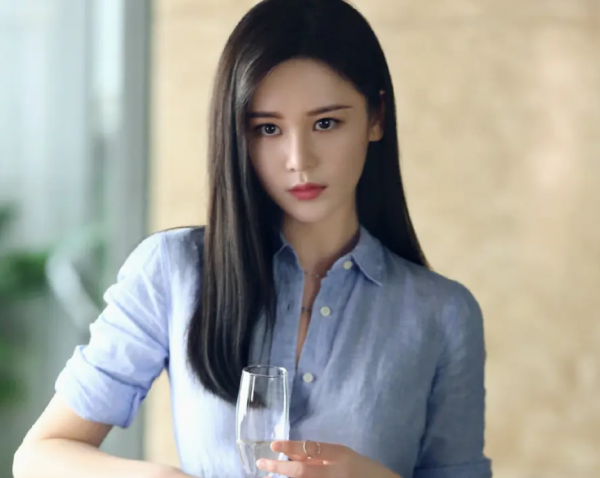 新倚天女演員今昔對比照：網友說她們是整容臉，冤枉她們了嗎？