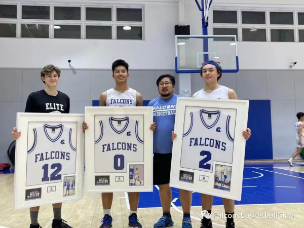 在中國打了兩年籃球，這個孩子竟然不想回美國了