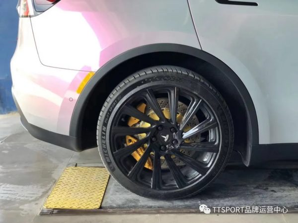 特斯拉Model Y升級TTSPORT前六後四雙卡鉗套裝