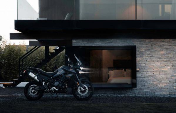 Triumph Tiger 900釋出007邦德定製版,全球限量250臺 Triumph Tiger 900釋出007邦德定製版,全球限量250臺