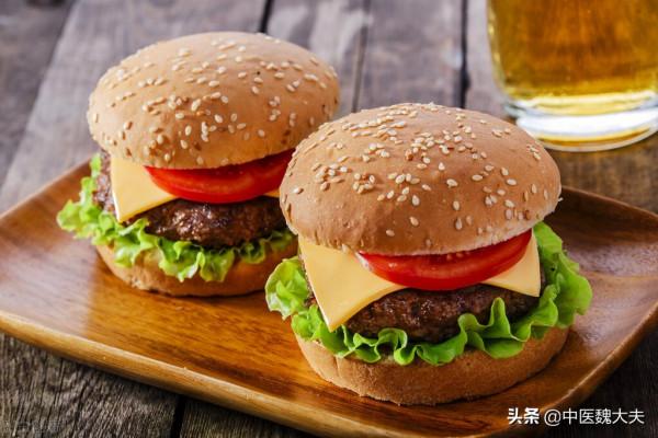 50歲以後，身體上5個部位咔咔作“響”，或是老年病登門，要警惕