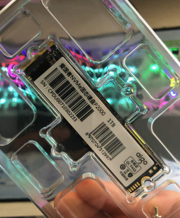 399元入手愛國者1TB SSD P2000測評分享：4毛1GB，還要啥腳踏車