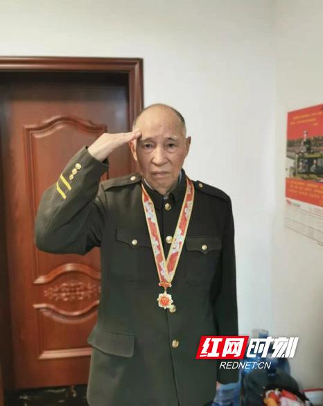 征程萬里 湘軍有為丨九旬老兵譚發鬆:在朝鮮戰場上入黨 堅定信念不忘初心 征程萬里 湘軍有為丨九旬老兵譚發鬆:在朝鮮戰場上入黨 堅定信念不忘初心