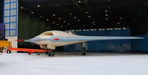 彎道趕超中美？俄軍推出重型無人攻擊機，載彈量可達8噸