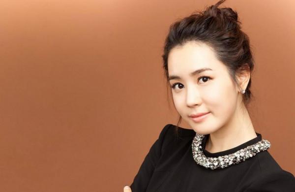 曾經貌美楚楚動人，現越整越殘、各有各醜，韓國女神顏值大變樣