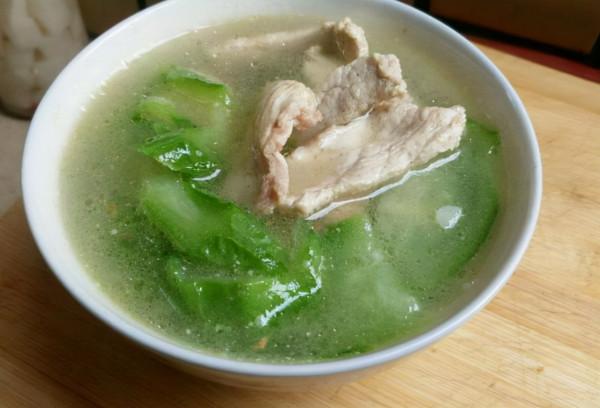 幼兒園女童因積食險些腸壞死，醫生提醒：這3樣少給娃吃