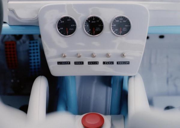 藝術到了極致可能就會“反智”，這臺賓士大G是不是像玩具？