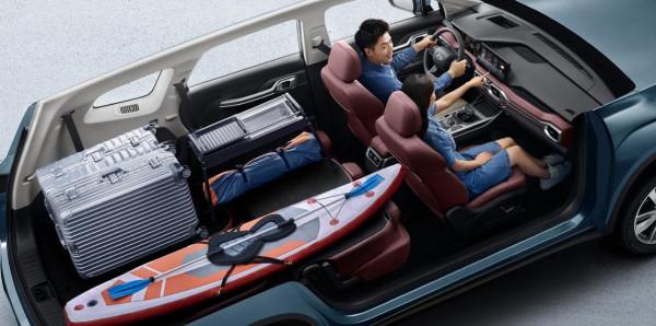 2021年總銷量不及大眾途觀L的零頭 吉利新豪越“折”在哪方面？