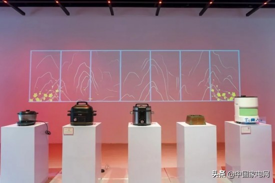 紅頂獎與浮雲藝術正式達成戰略合作 紅頂獎與浮雲藝術正式達成戰略合作