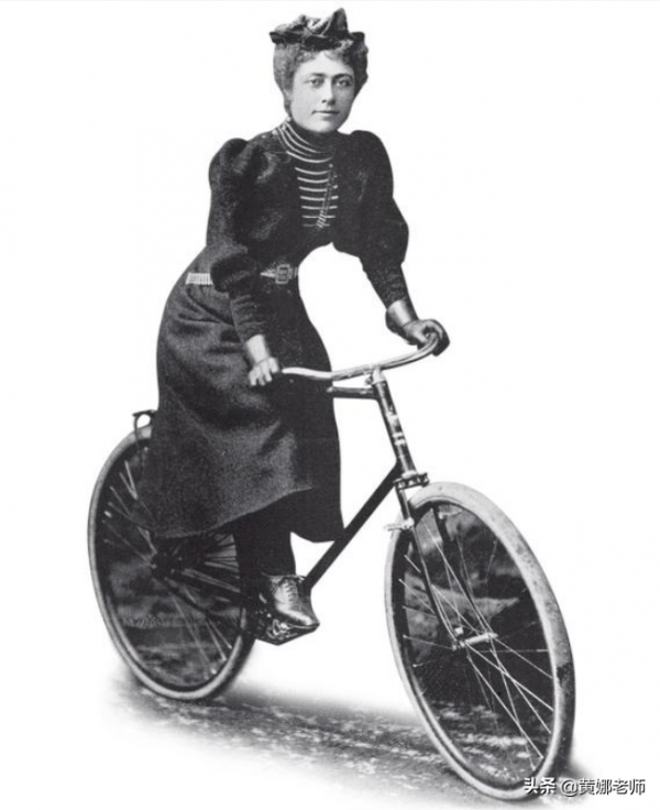 巴黎“紅磨坊”：那群&quot;大長腿&quot;的出名，源於一個“小矮人”