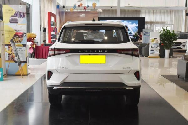 五菱星辰火了，6&period;98萬起配1&period;5T動力，軸距2750mm，專為工薪族打造