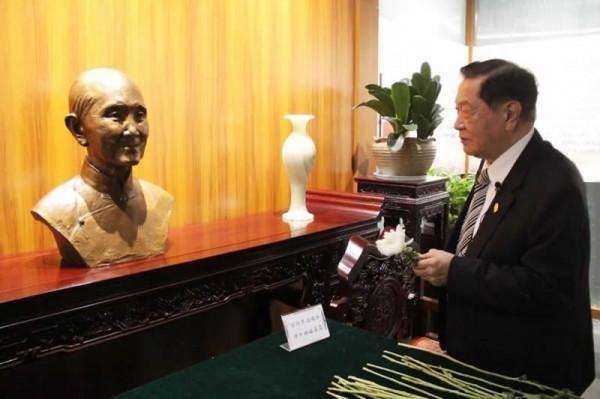 李昌鈺母親:19歲嫁人52歲守寡,培養13個子女成博士,活了106歲 李昌鈺母親:19歲嫁人52歲守寡,培養13個子女成博士,活了106歲