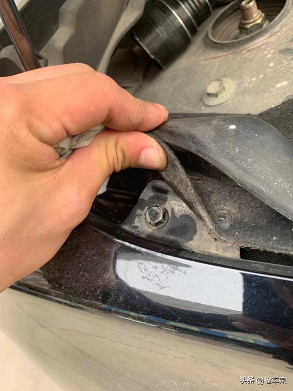 外企女白領中意日系車,買輛二手日產天籟練手,賣家慘被拉黑 外企女白領中意日系車,買輛二手日產天籟練手,賣家慘被拉黑